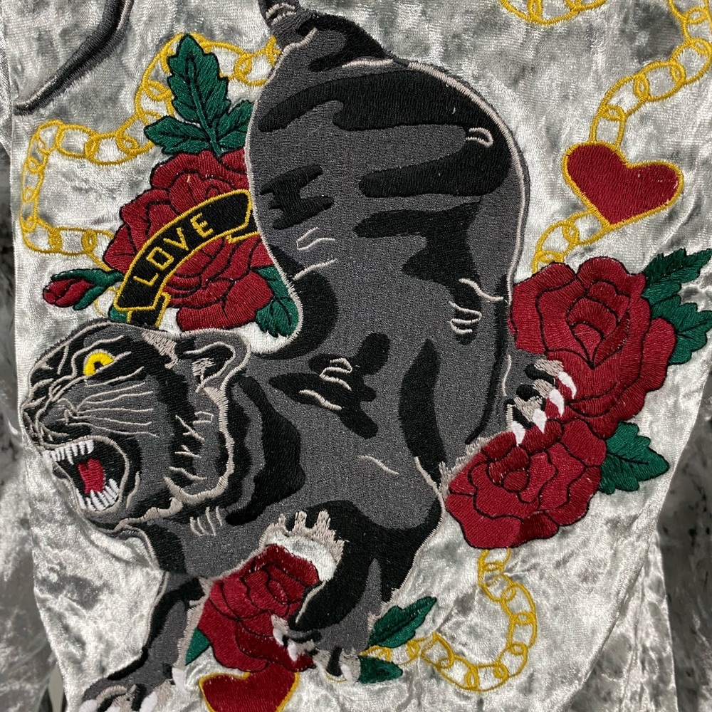 JADED LONDON Crushed Velvet Button Down Shirt Blouse Embroidered Panther Silver - Picture 10 of 14